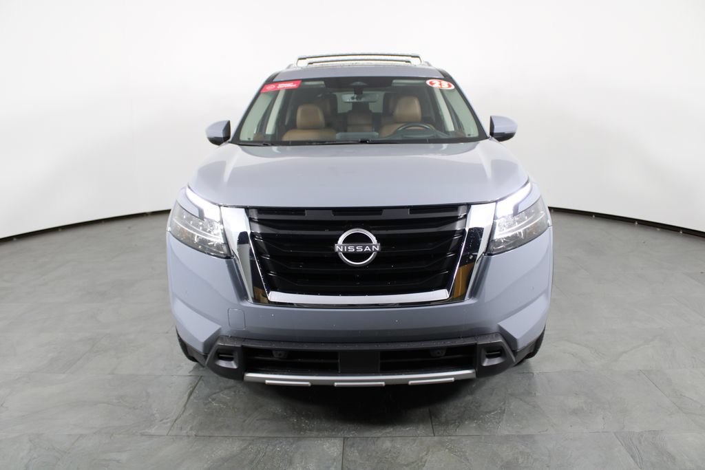 Certified 2023 Nissan Pathfinder Platinum w/ Cargo Package AWD/4WD image 13