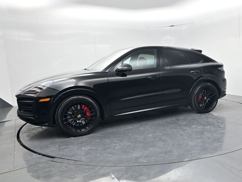 Used 2022 Porsche Cayenne GTS image 4