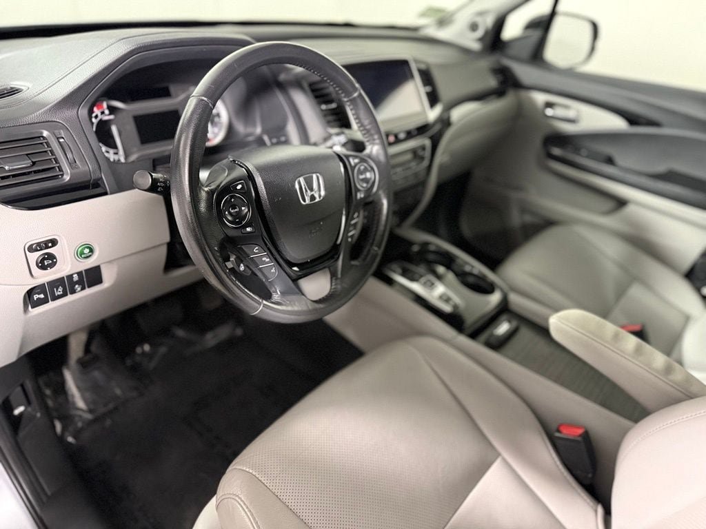 Used 2017 Honda Pilot Elite image 19