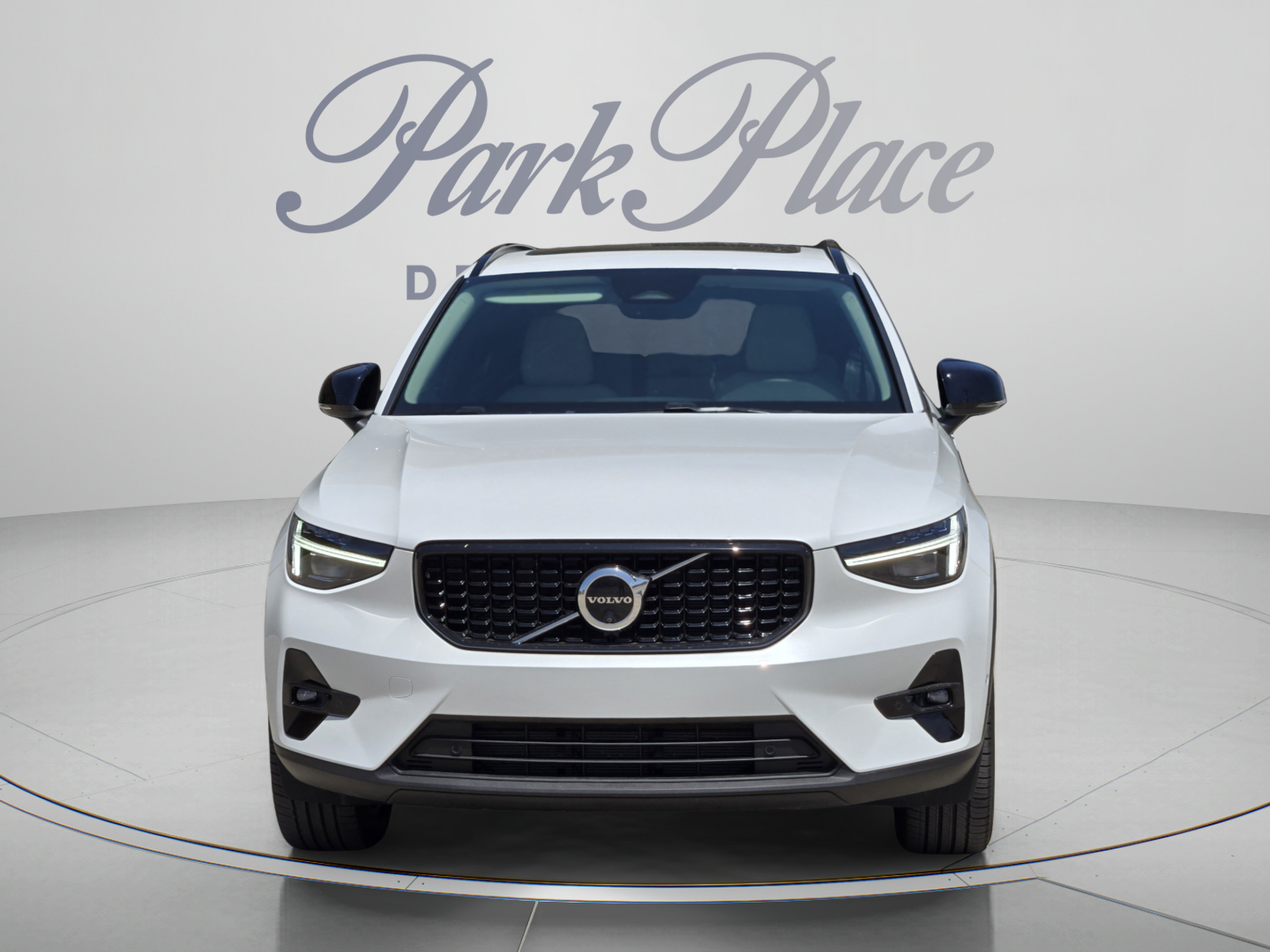 Certified 2026 Volvo XC40 B5 Plus w/ Protection Package Premier AWD/4WD image 9