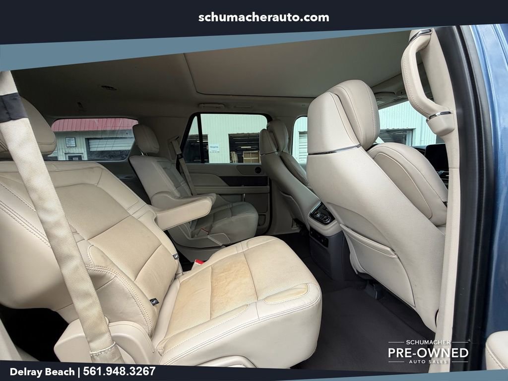 Used 2020 Lincoln Navigator Reserve w/ Cargo Convenience Package RWD image 14