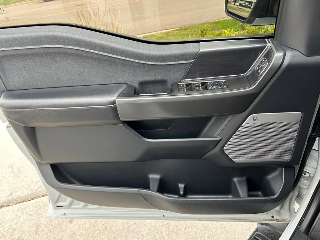 Used 2024 Ford F150 Lariat AWD/4WD image 9