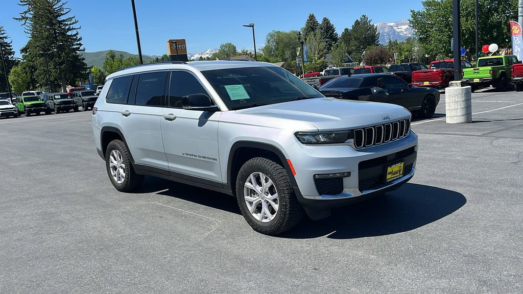 Used 2022 Jeep Grand Cherokee L Limited AWD/4WD image 3