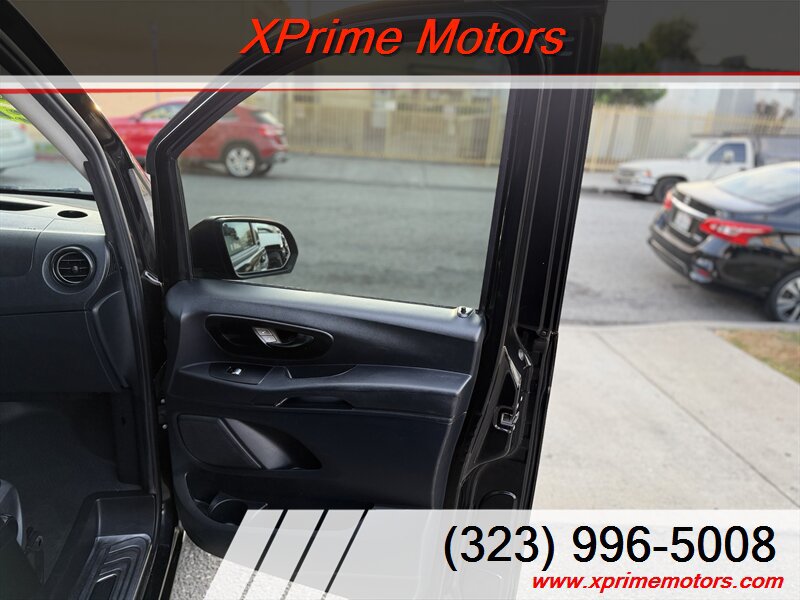Used 2018 Mercedes-Benz Metris Passenger image 32