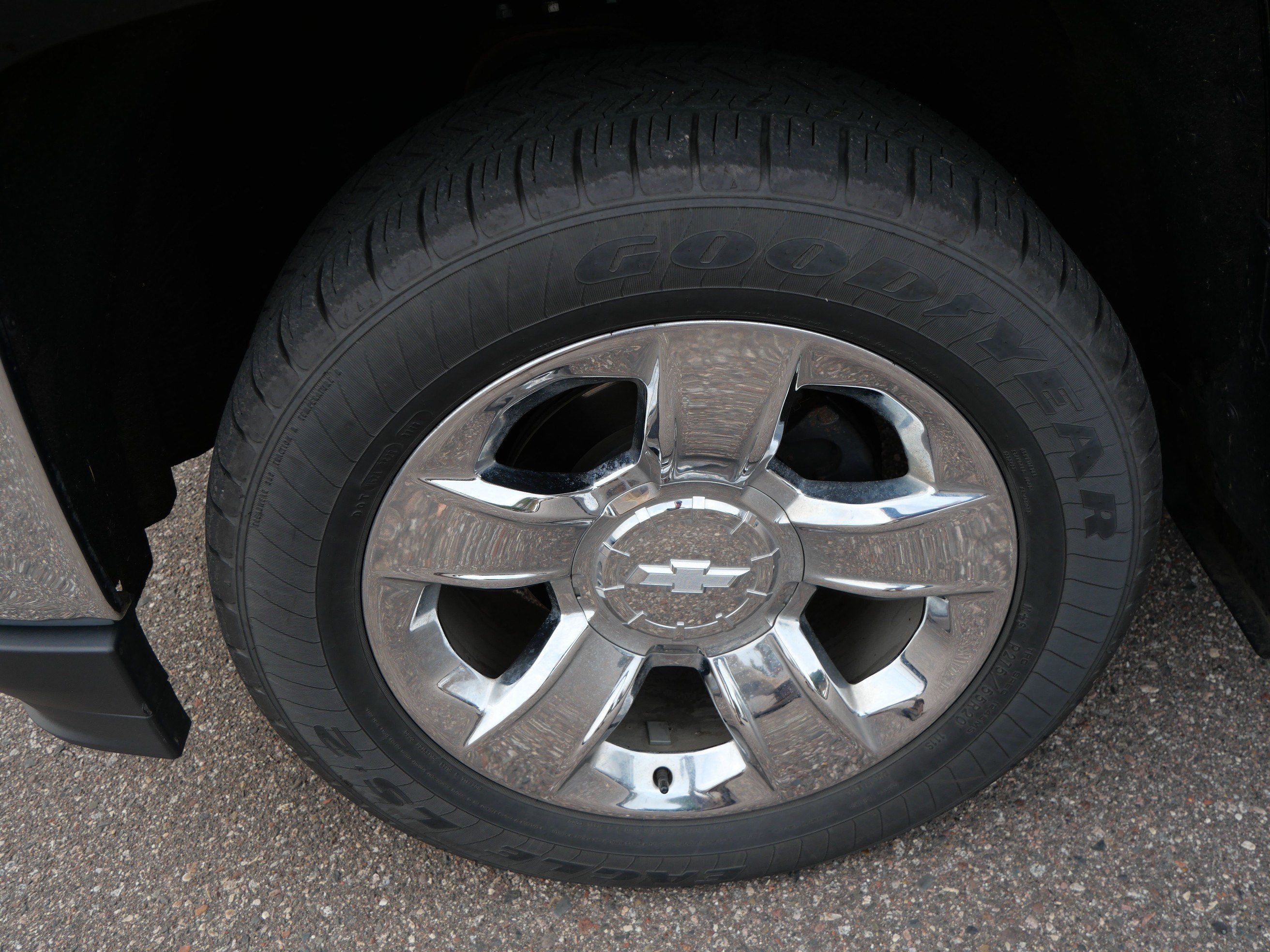 Used 2018 Chevrolet Silverado 1500 LTZ w/ Sport Package AWD/4WD image 16