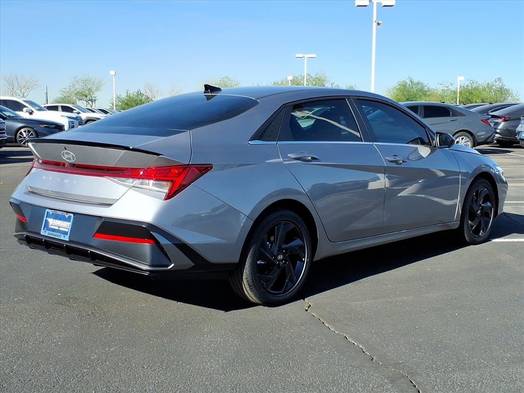 New 2026 Hyundai Elantra SEL Sport Premium image 3