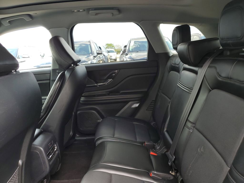 Certified 2022 Lincoln Corsair Reserve w/ Equipment Group 201A image 11