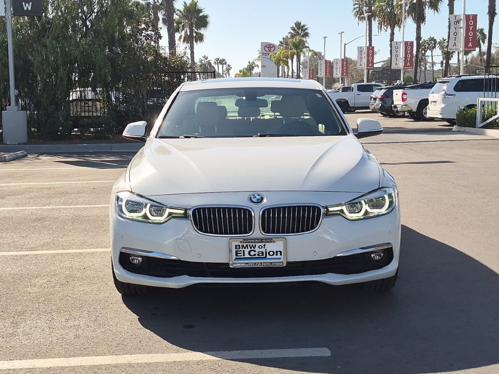 Used 2016 BMW 328i xDrive Sedan AWD/4WD image 4