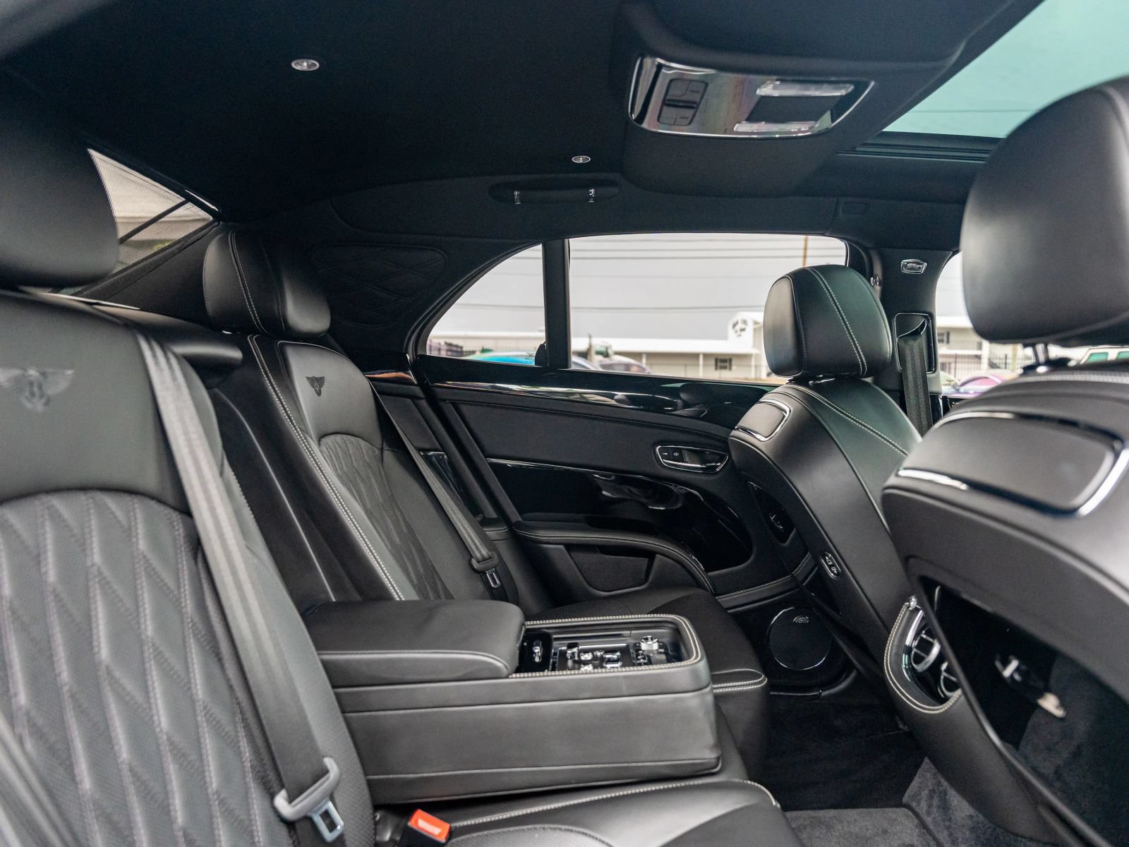 Used 2017 Bentley Mulsanne RWD image 44