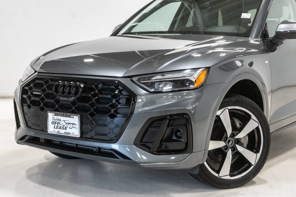 Used 2023 Audi Q5 2.0T Premium Plus w/ Premium Plus Package AWD/4WD image 2