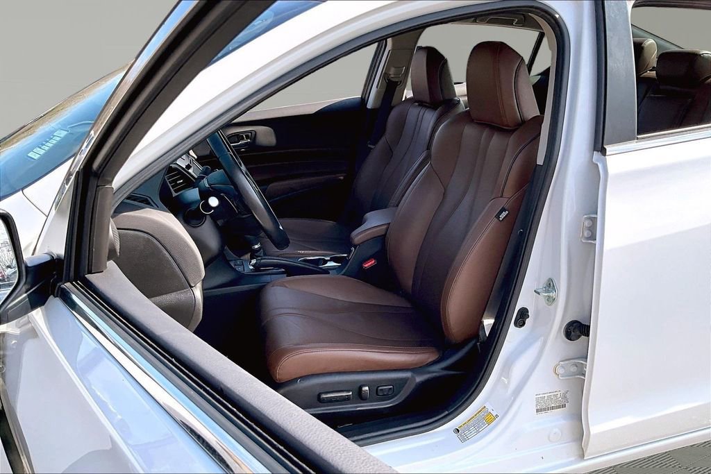 Used 2021 Acura ILX w/ Premium Package image 17