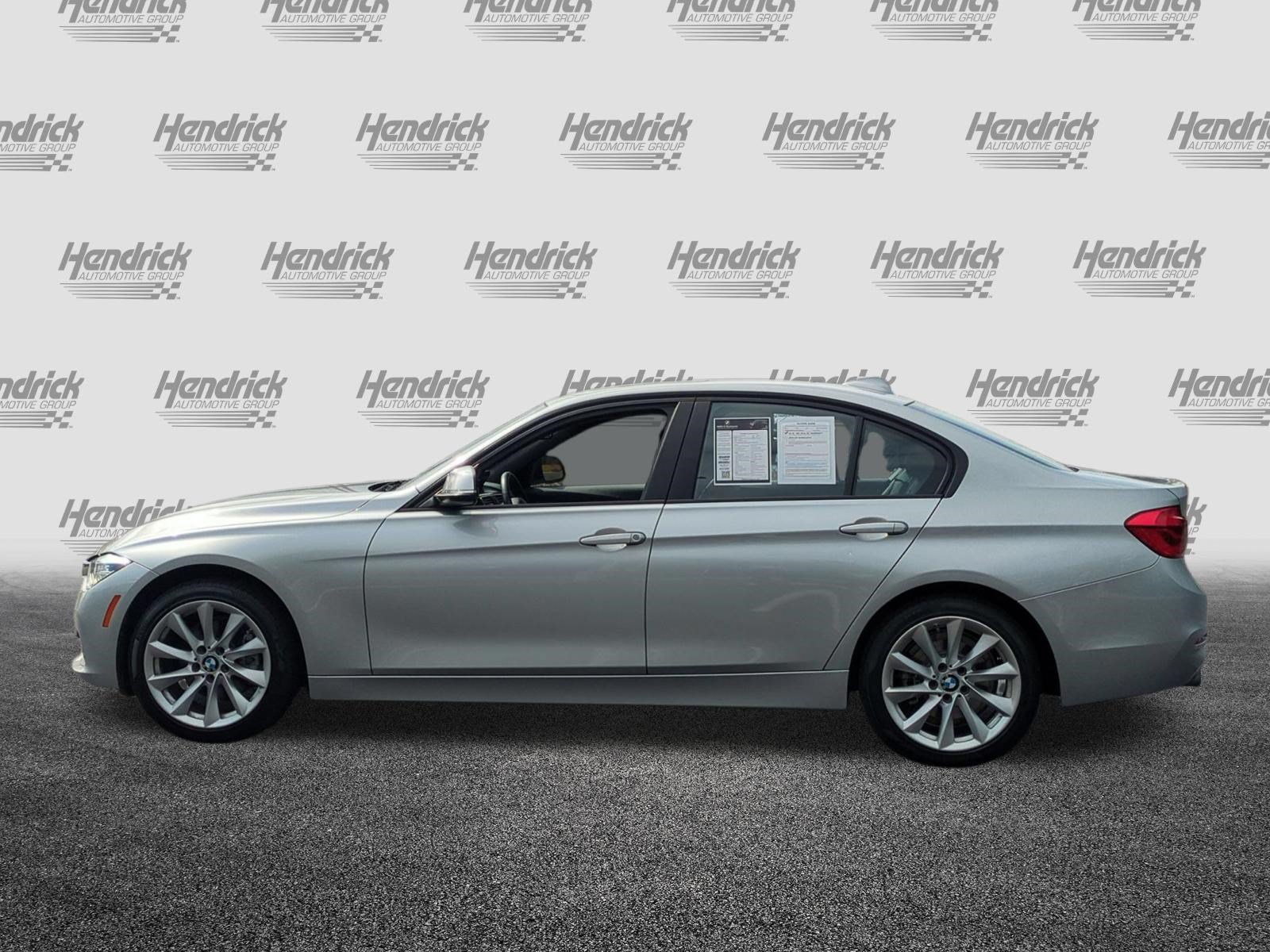 Used 2018 BMW 320i xDrive Sedan AWD/4WD image 7