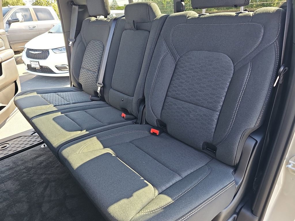 New 2026 RAM 1500 4x4 Crew Cab image 13