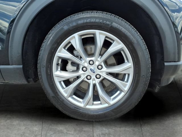 Used 2023 Ford Explorer XLT w/ Equipment Group 202A AWD/4WD image 9