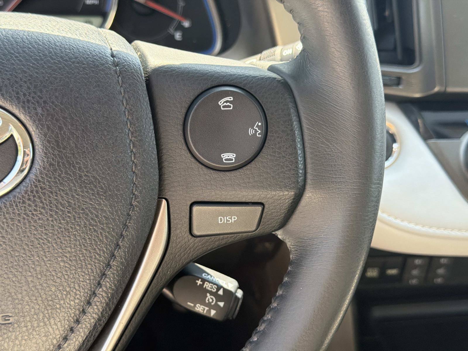 Used 2013 Toyota RAV4 Limited AWD/4WD image 26
