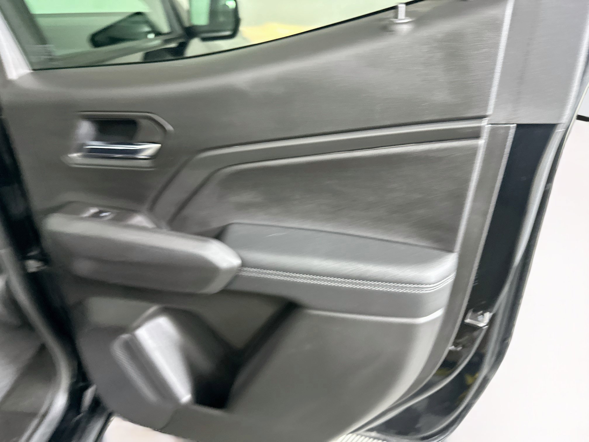 Used 2024 Chevrolet Colorado LT w/ LT Convenience Package II RWD image 29