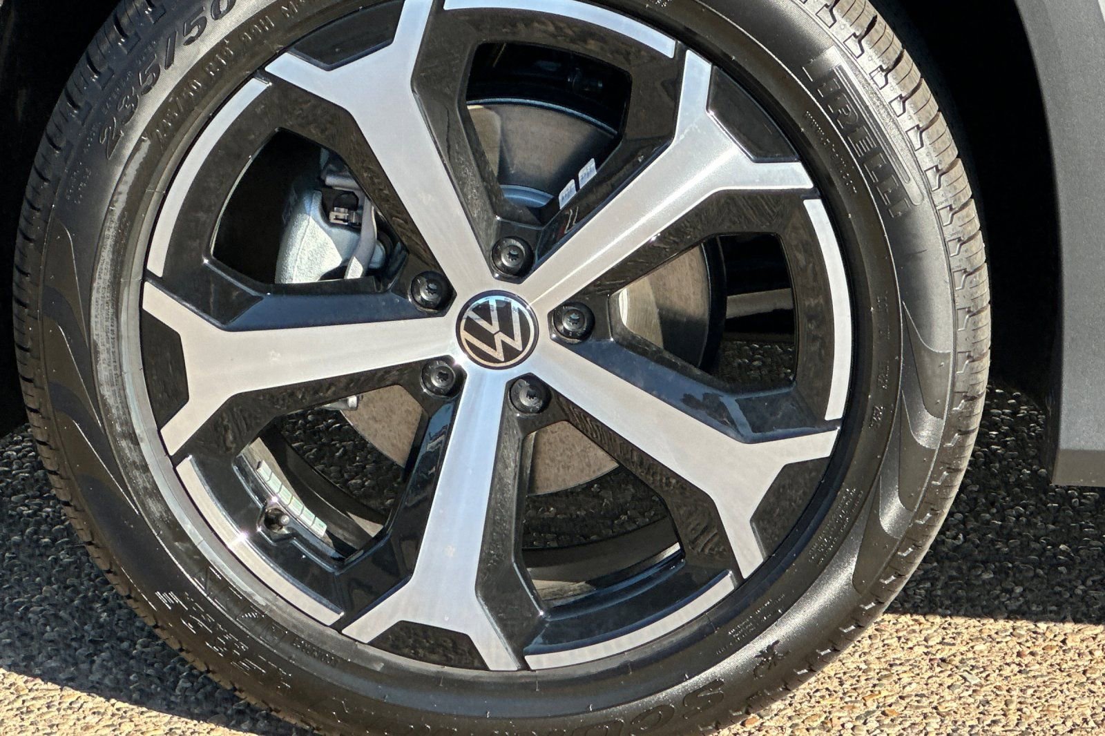 New 2026 Volkswagen Tiguan SE image 23