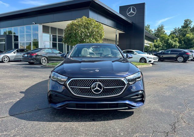 New 2027 Mercedes-Benz E 450 4MATIC Sedan image 3
