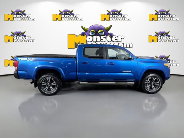 Used 2016 Toyota Tacoma SR5 AWD/4WD image 4
