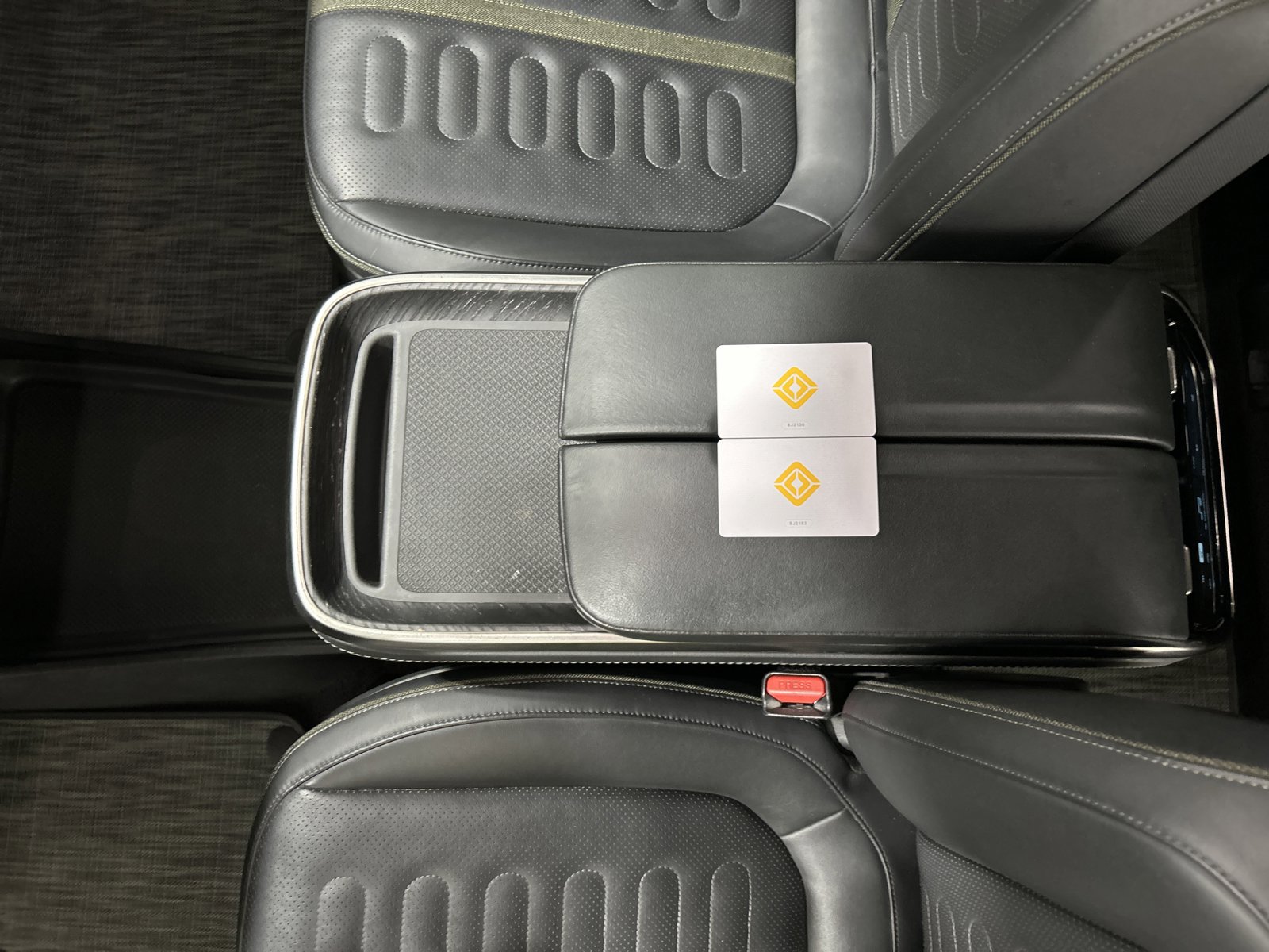 Used 2023 Rivian R1S Adventure image 26