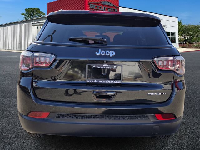 Used 2018 Jeep Compass Sport image 4