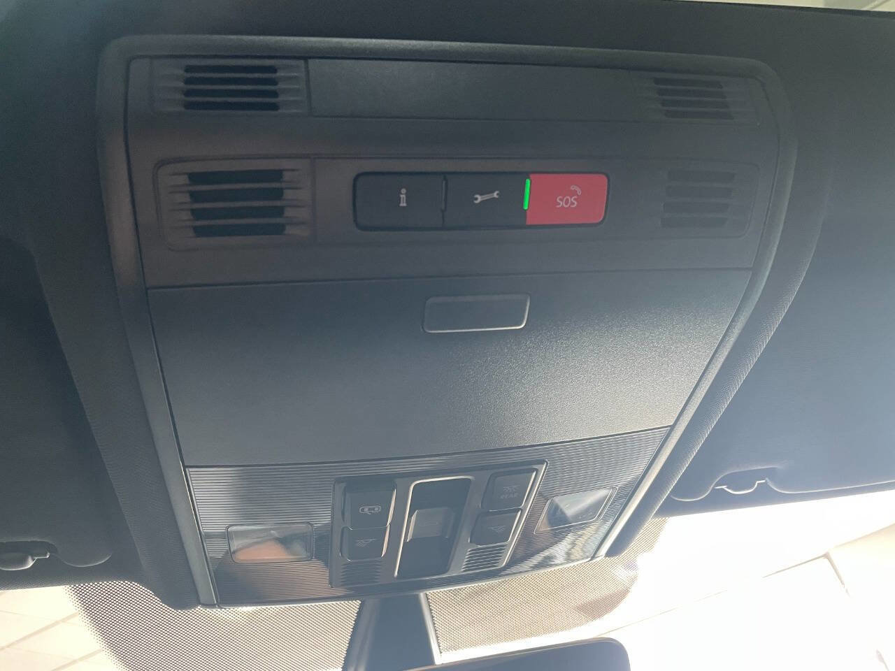 Used 2020 Volkswagen GTI SE image 39