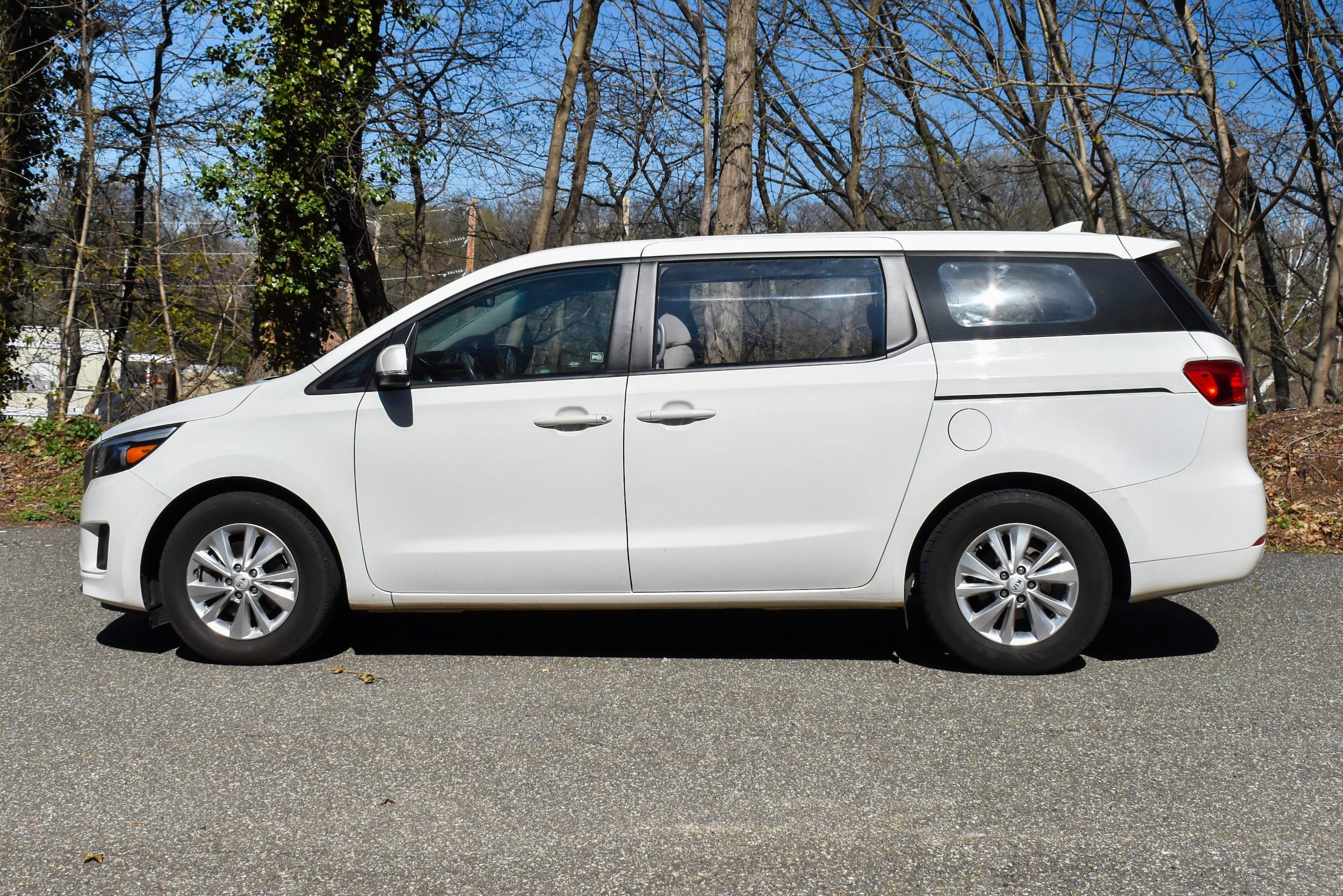 Used 2018 Kia Sedona L image 4