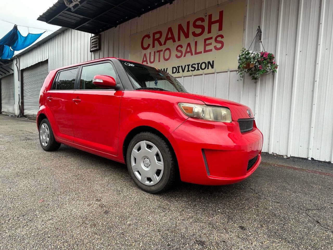 Used 2009 Scion xB FWD image 2