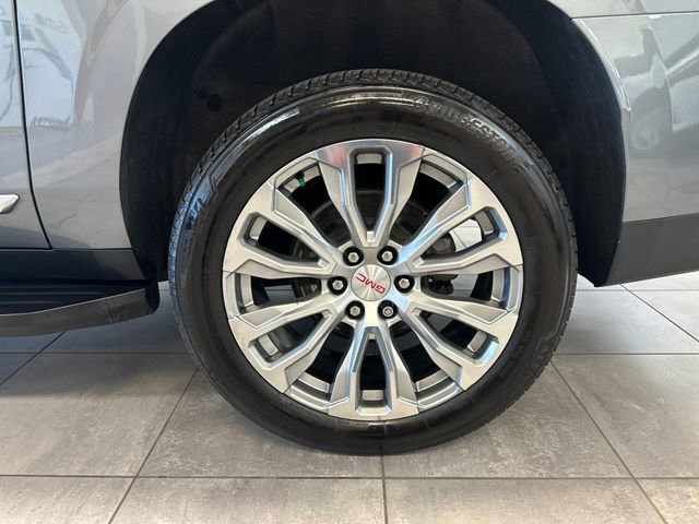 Used 2022 GMC Yukon XL Denali AWD/4WD image 9
