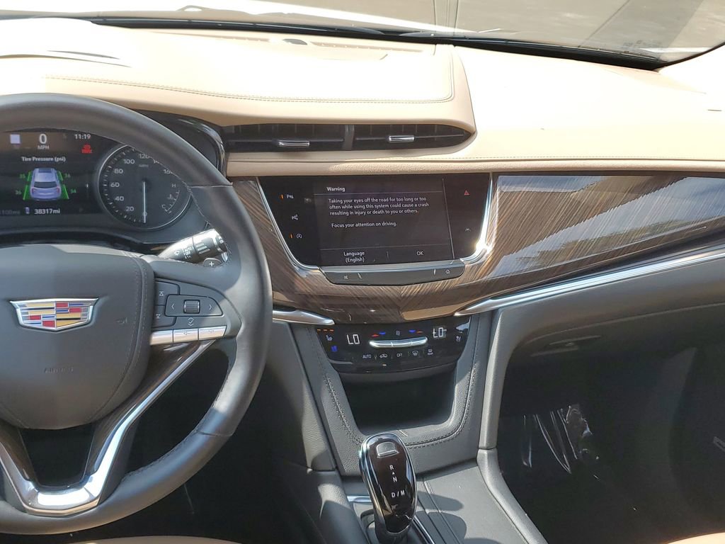 Certified 2024 Cadillac XT6 Premium Luxury w/ Platinum Package image 19