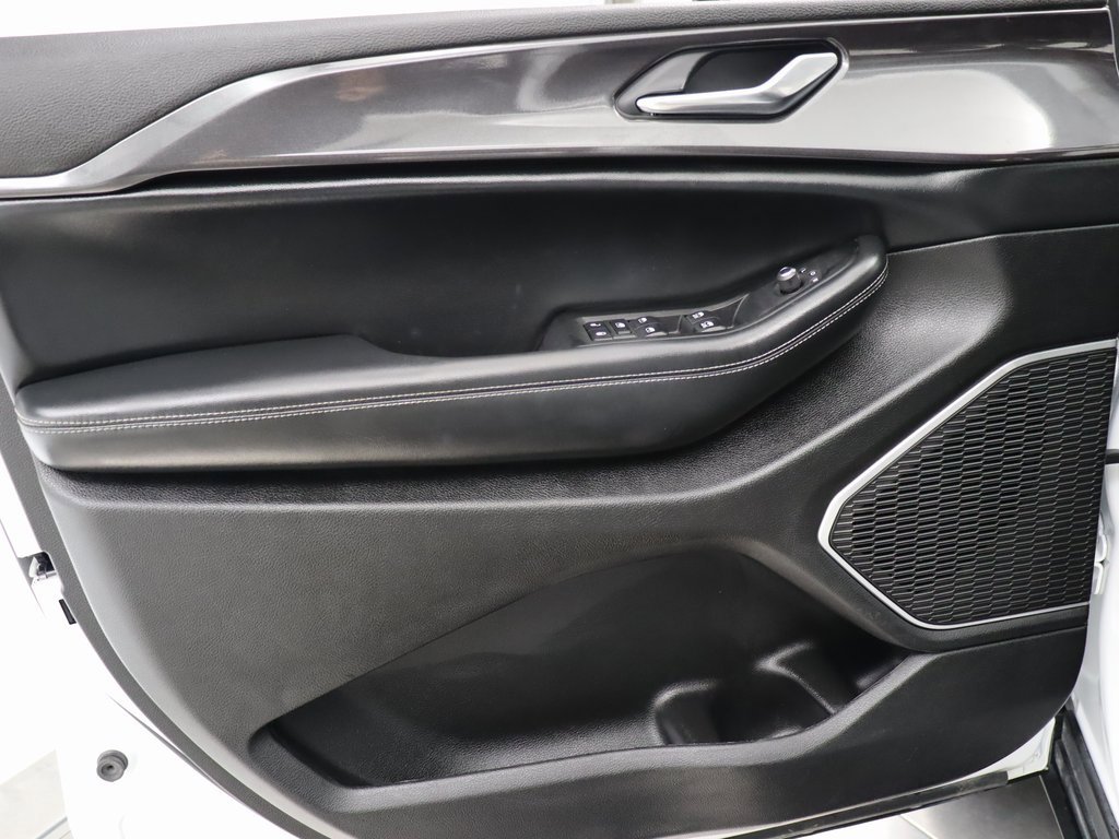 Used 2022 Jeep Grand Cherokee Altitude image 35