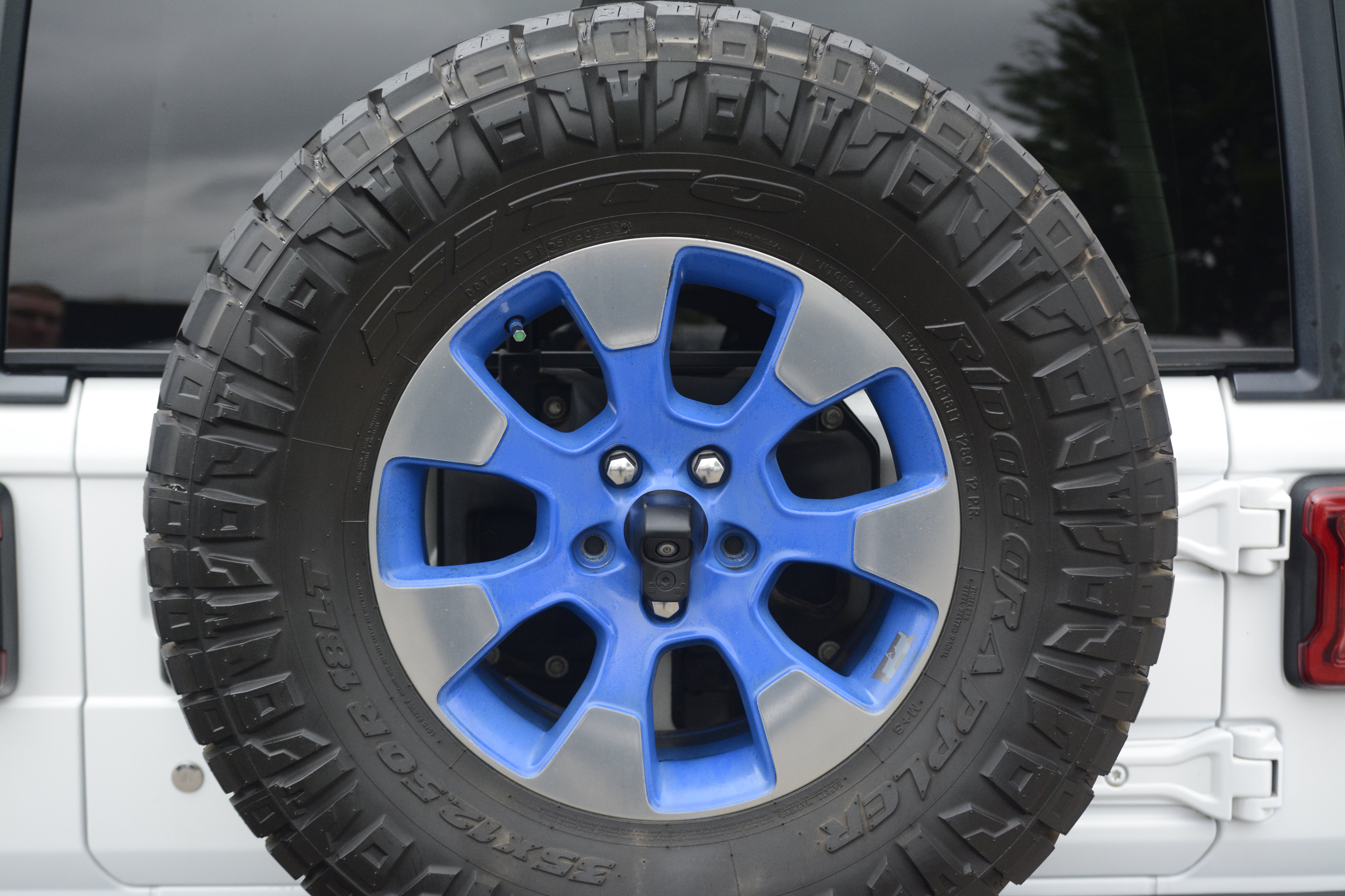 Used 2018 Jeep Wrangler Unlimited Sahara AWD/4WD image 42