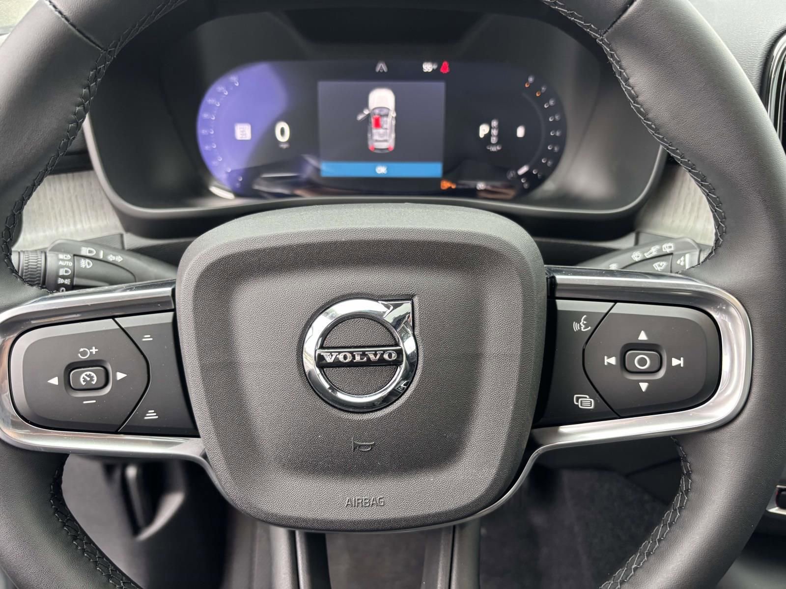 New 2026 Volvo XC40 B5 Plus w/ Protection Package Premier AWD/4WD image 16