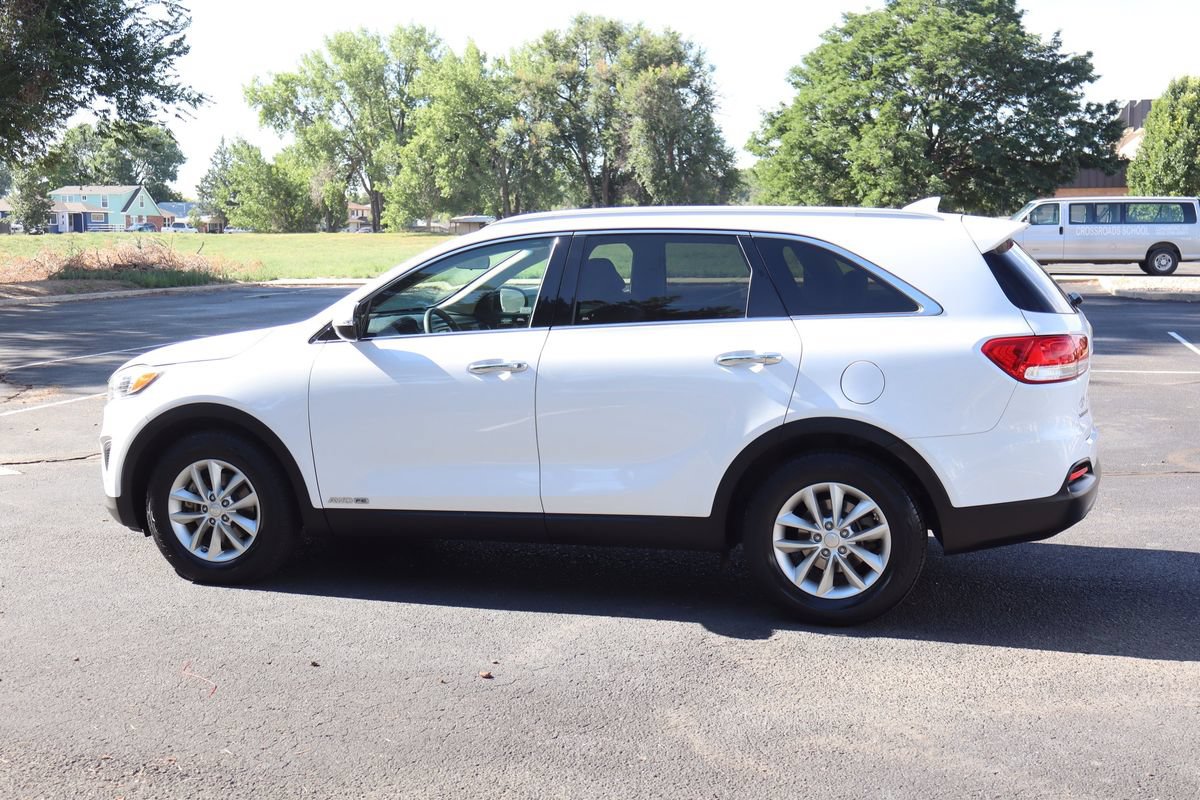Used 2016 Kia Sorento LX AWD/4WD image 8