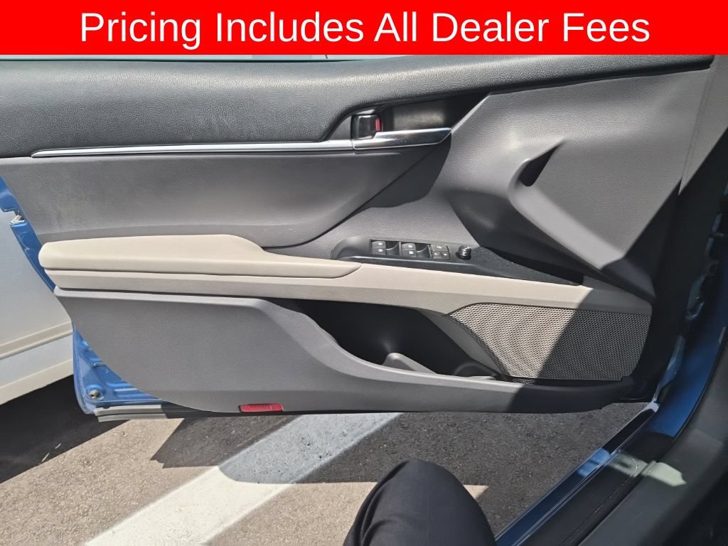 Used 2020 Toyota Camry SE FWD image 12