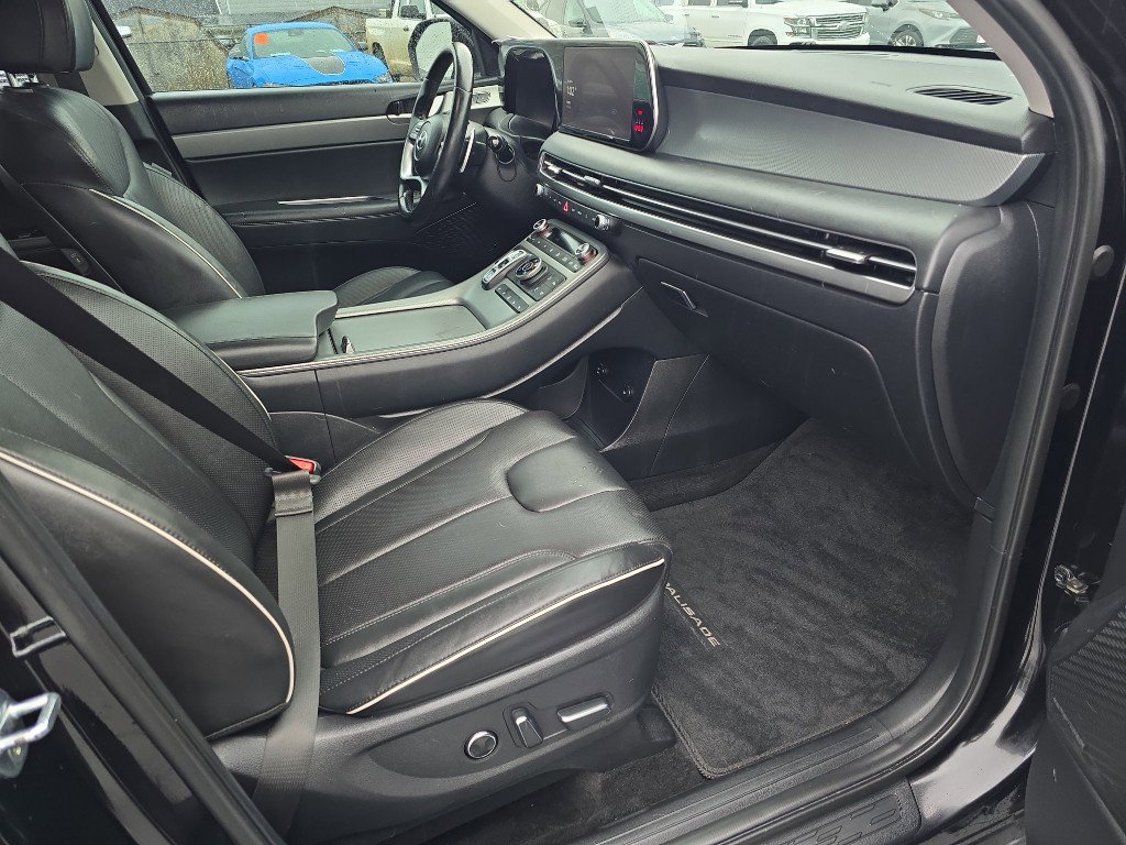 Used 2023 Hyundai Palisade SEL w/ Cargo Package image 17