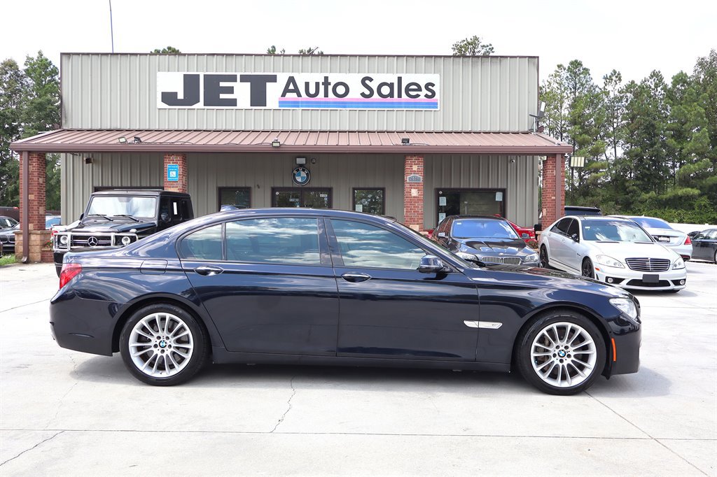 Used 2013 BMW 750Li RWD image 8