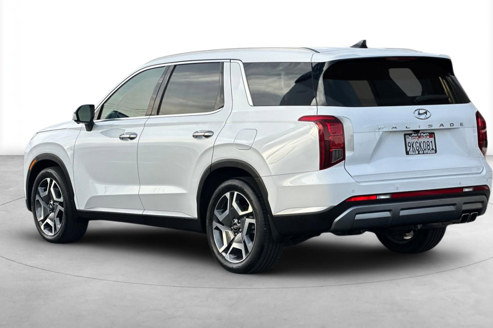 Used 2024 Hyundai Palisade SEL w/ Premium Package image 4