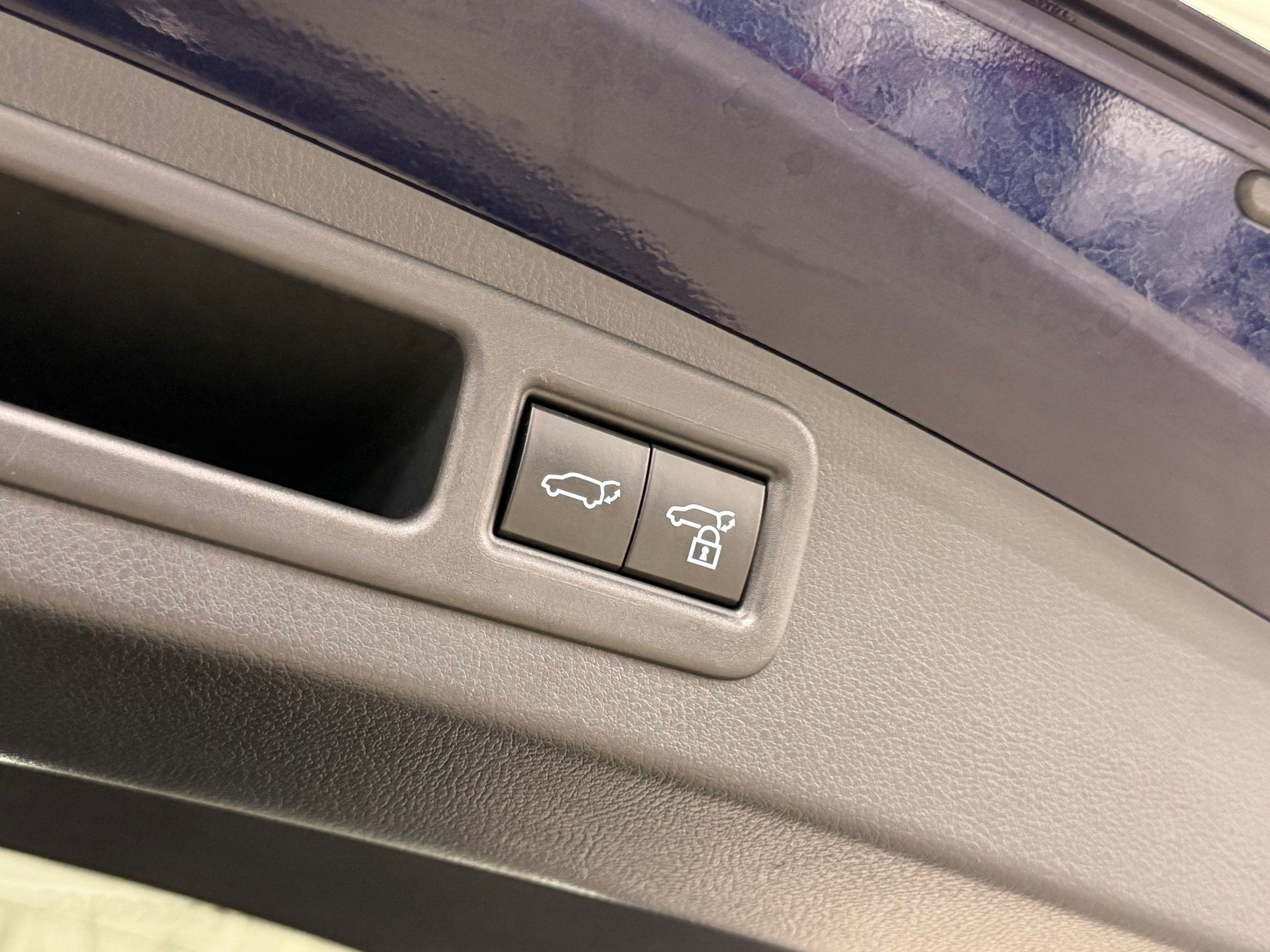 Used 2023 Lexus RX 350 FWD w/ Cold Area Package image 25