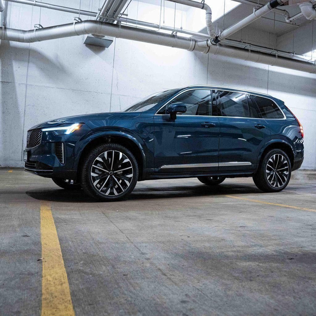 New 2026 Volvo XC90 T8 Ultra w/ Protection Package Premier AWD/4WD image 4