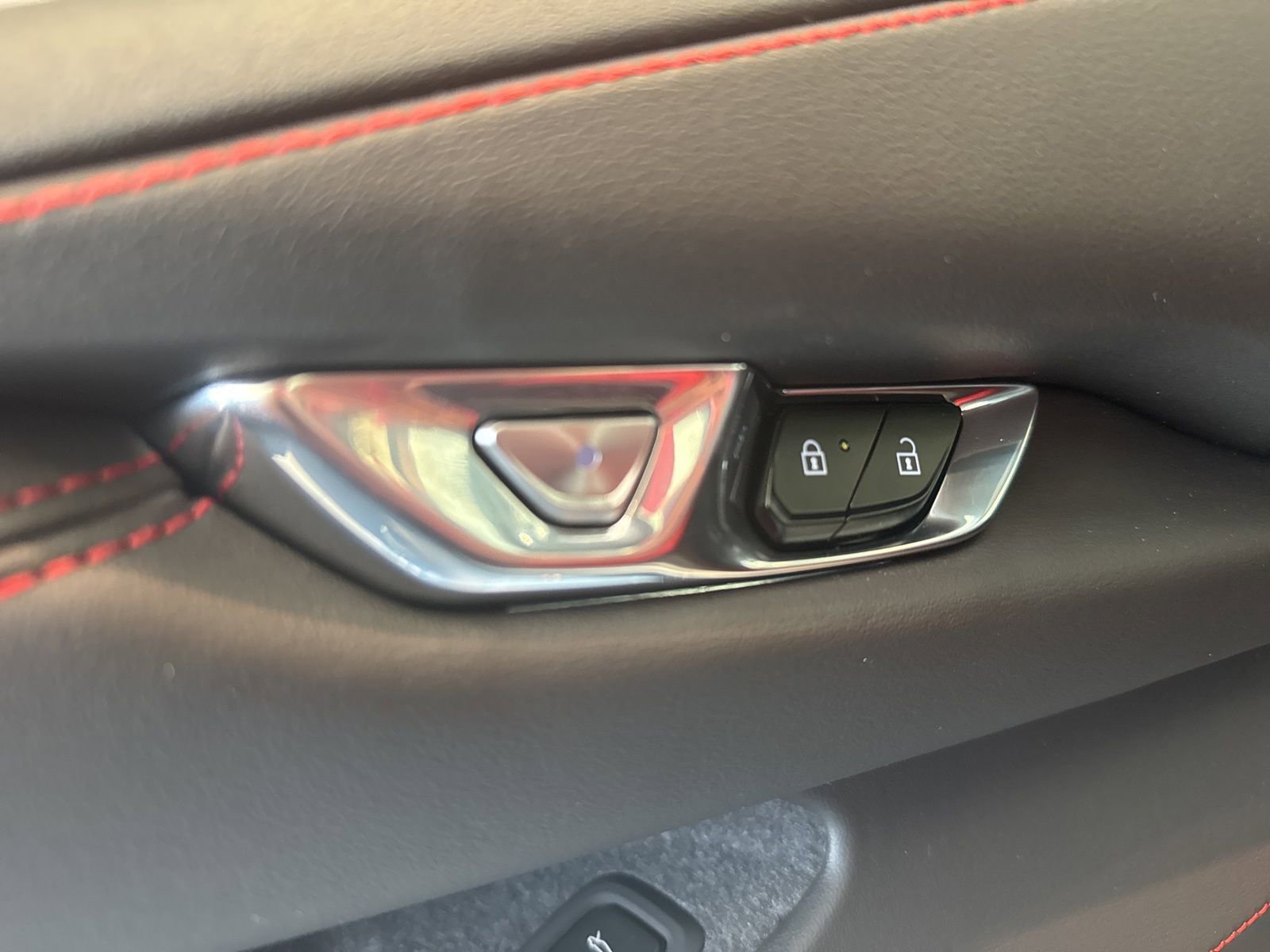 New 2026 Chevrolet Corvette Stingray Convertible w/ Battery Protection Package image 12