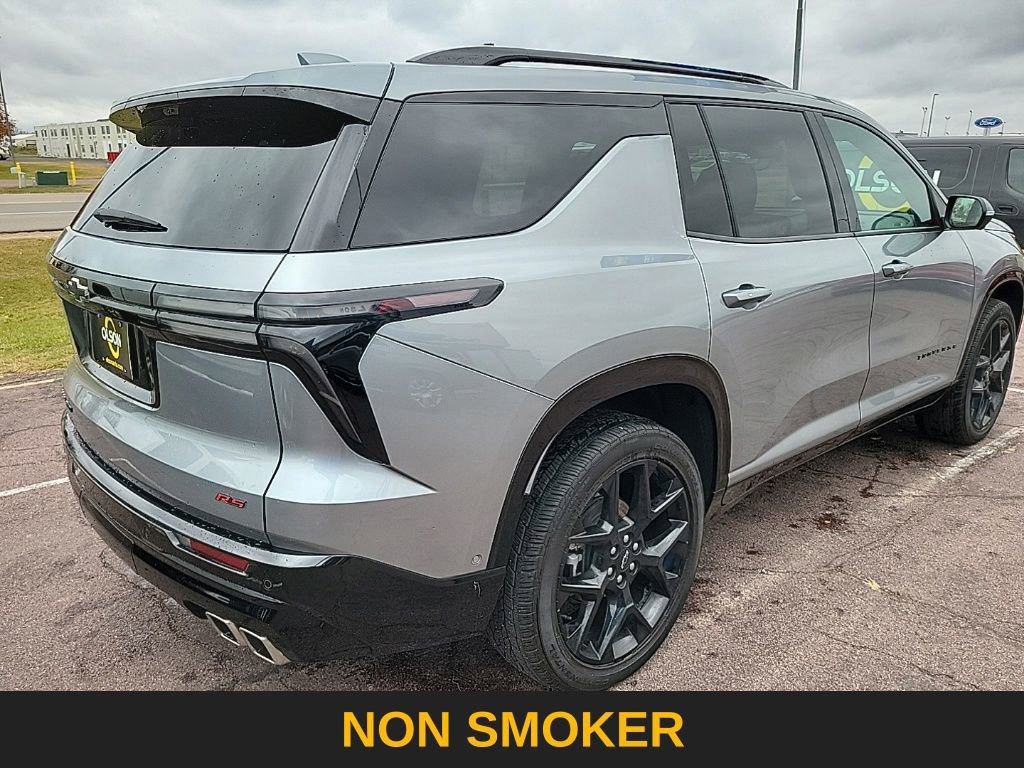 Used 2024 Chevrolet Traverse RS w/ LPO, Floor Liner Package image 6