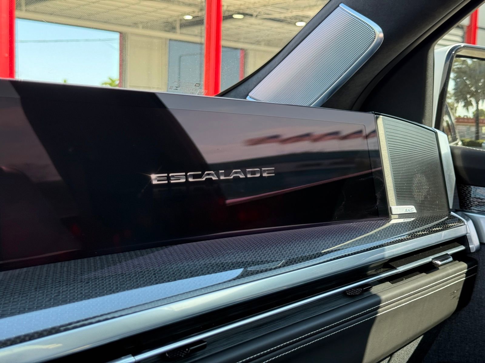 Used 2025 Cadillac Escalade ESV V image 43
