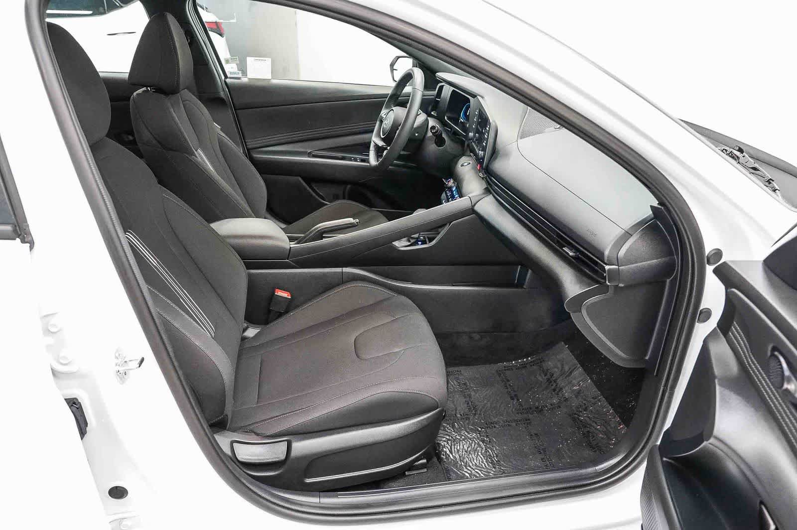 Used 2026 Hyundai Elantra Sport FWD image 16