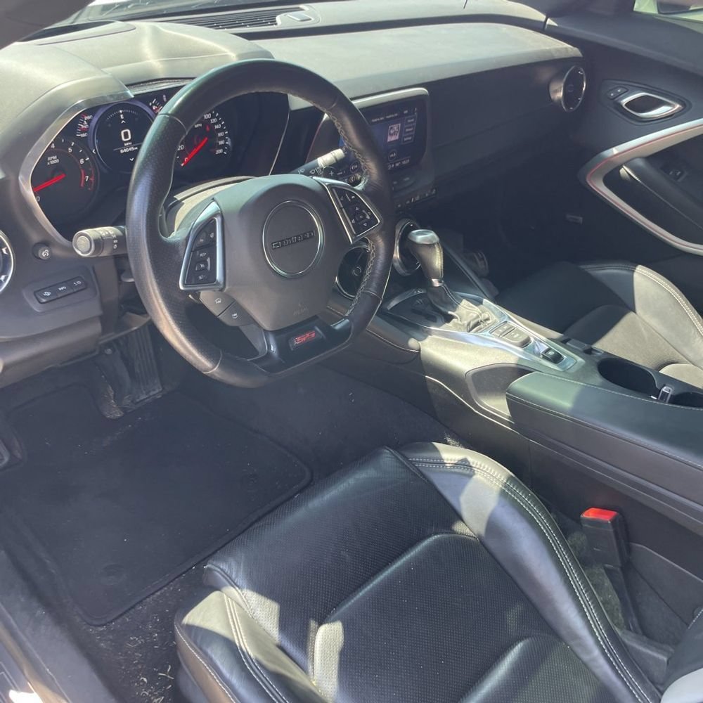 Used 2021 Chevrolet Camaro SS RWD image 6