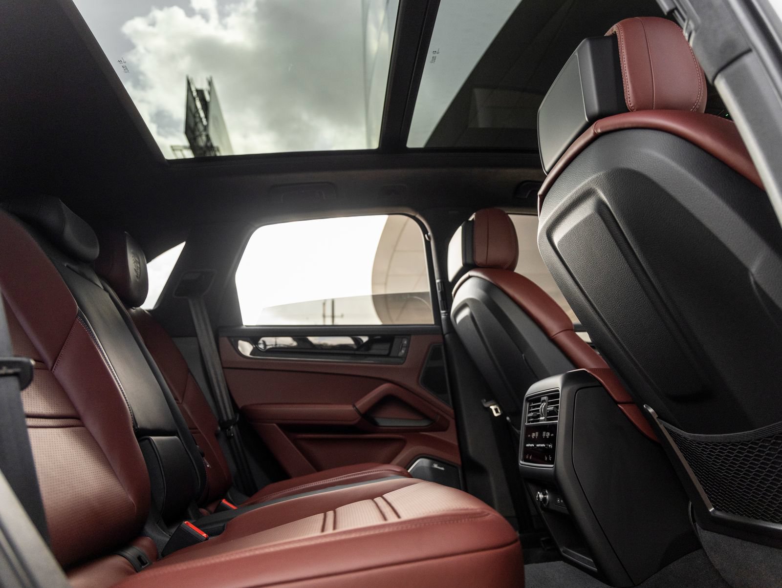 New 2026 Porsche Cayenne GTS AWD/4WD image 43