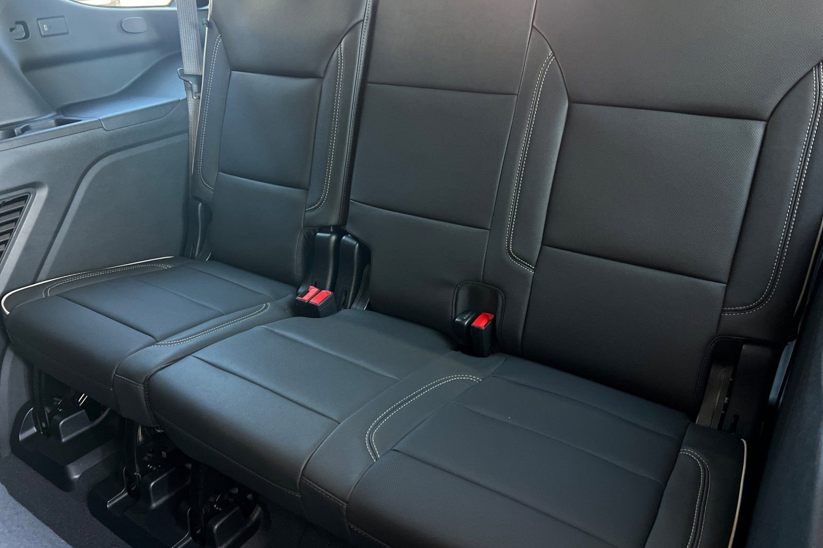 New 2026 GMC Yukon Elevation image 14