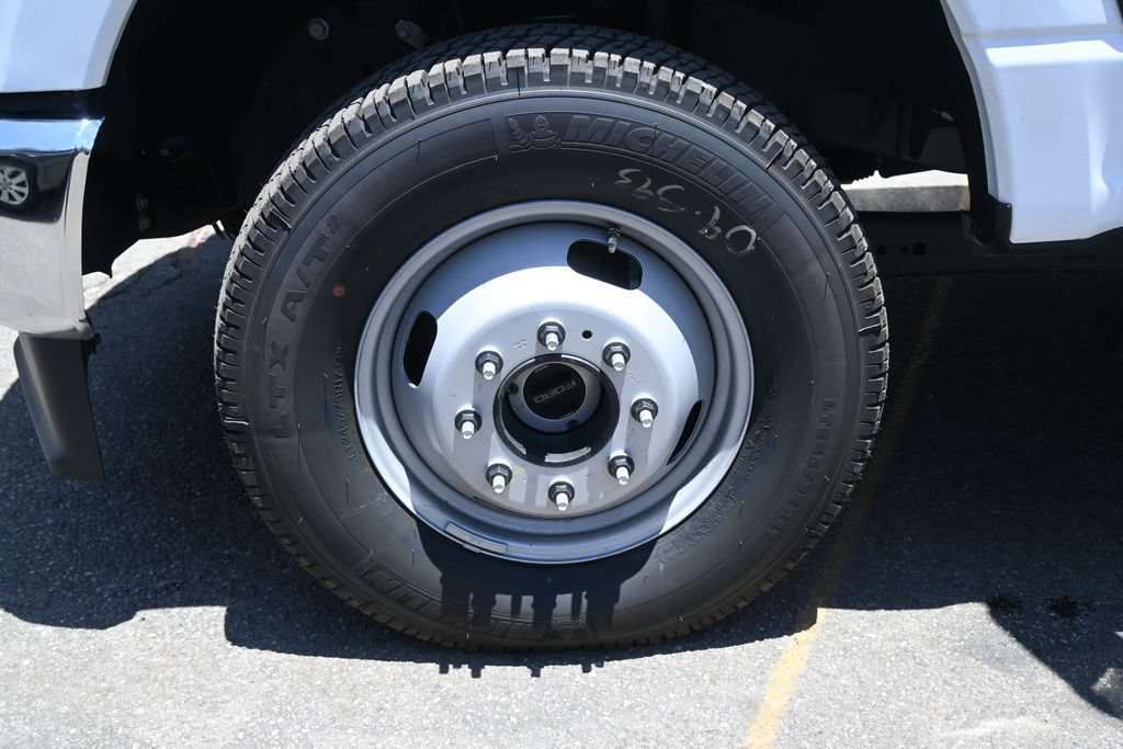 New 2025 Ford F350 XL w/ XL Chrome Package AWD/4WD image 2