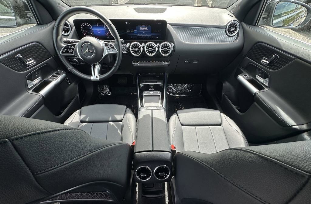 Certified 2025 Mercedes-Benz GLA 250 image 27