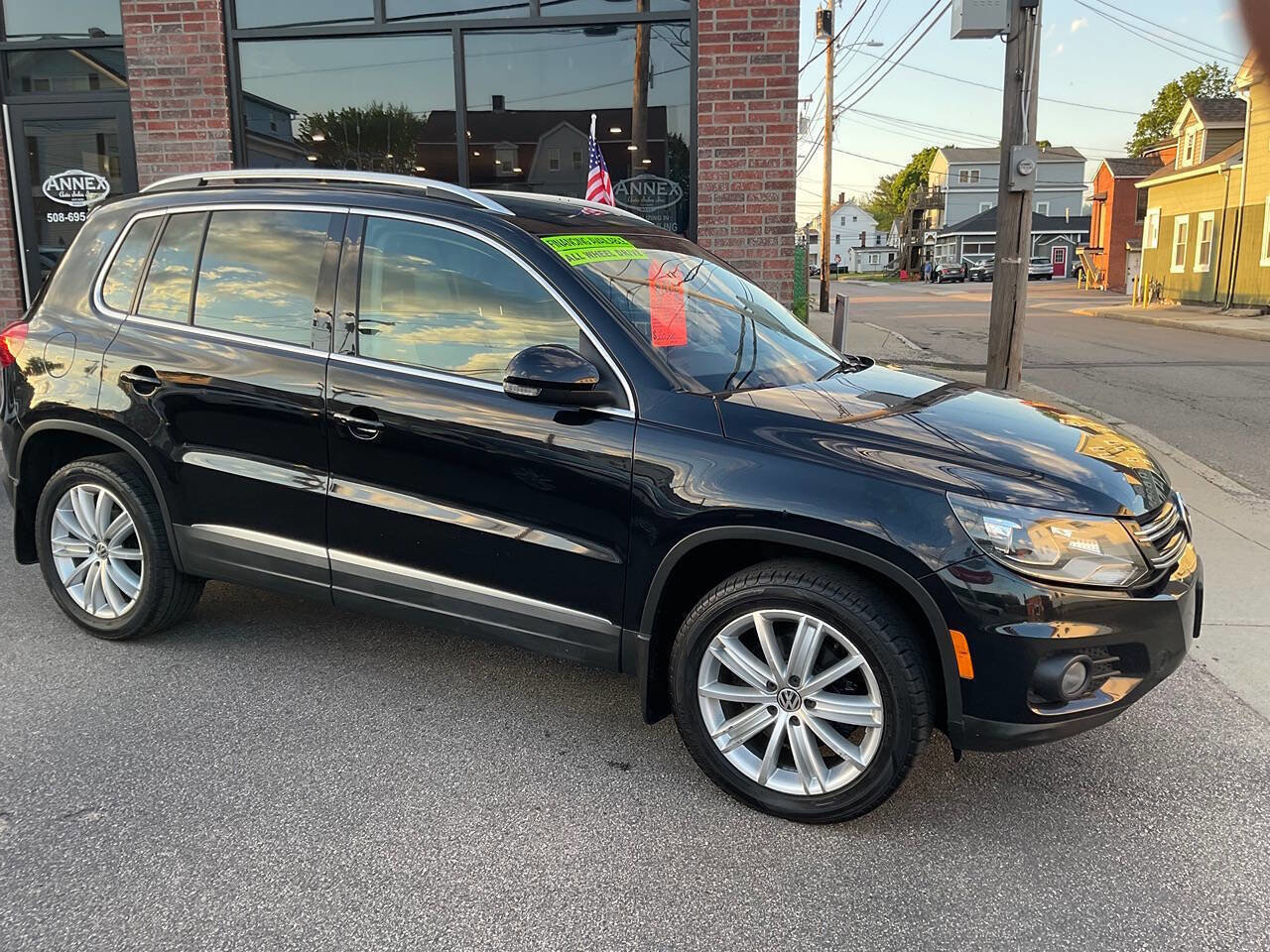 Used 2016 Volkswagen Tiguan SE AWD/4WD image 2